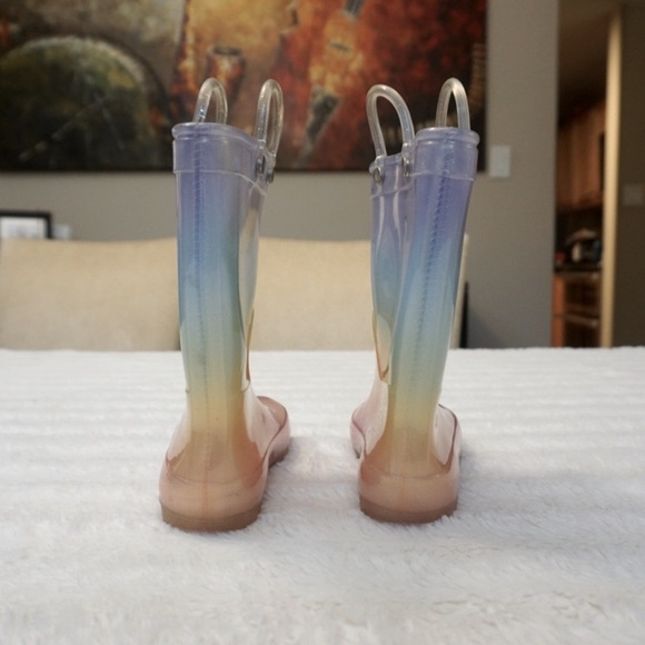 Cat & Jack Cece Rainbow Rain Boots - Multicolor
Size 11
Some - Picture 4 of 7